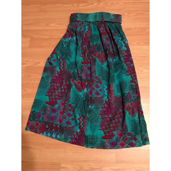Skirt size small Encanto  flowy mid length  moon witchy - Picture 3 of 3